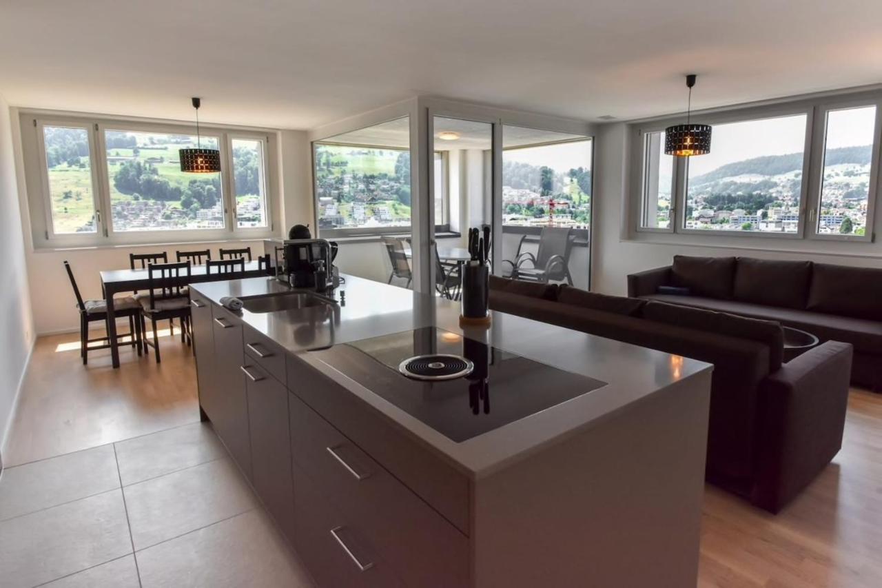 Dream View Apt With Homecinema Netflix & Loggia Lucerna Esterno foto
